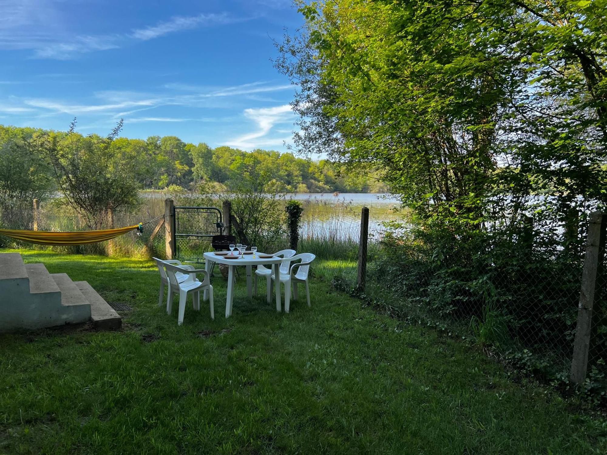 Chalet Au Bord De L'Etang 4 Pers Les Boulmiers Екстериор снимка